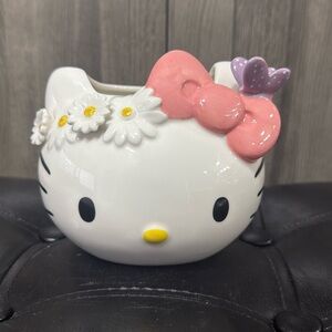 New Hello Kitty + Blue Sky Clayworks Spring Floral & Butterfly Ceramic Planter
